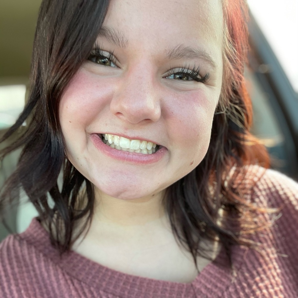 Meet your Posher, Kayla